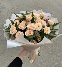 Букет Кремовые розы Латте в Уяре